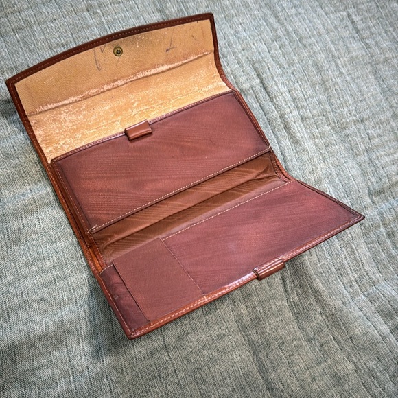 Vintage leather Dooney and Bourke wallet - Picture 4 of 7